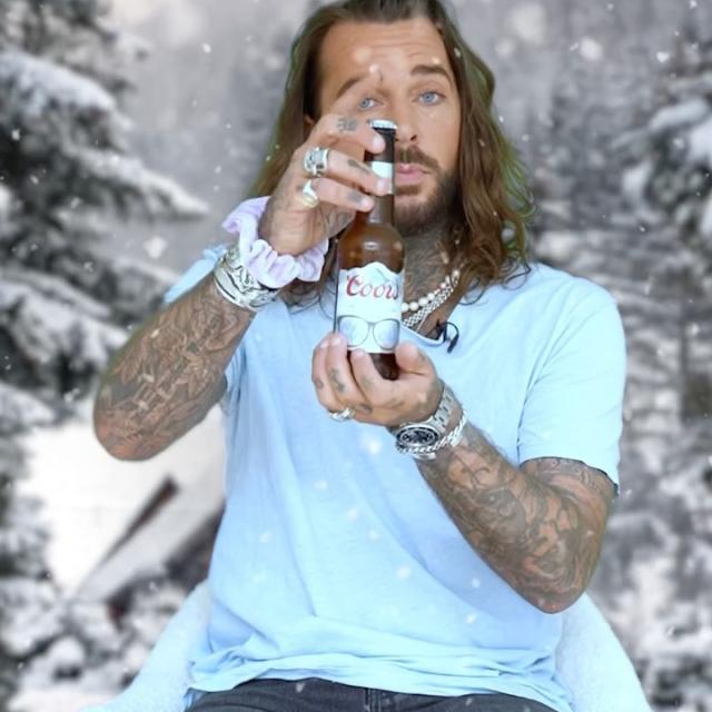 🚨NEW JINGLE 🚨 Thanks @samthompsonuk and @p_wicks01 👏😂👏

#Coors #MountainCold #Beerstagram #Jingle 

Please Drink Responsibly.