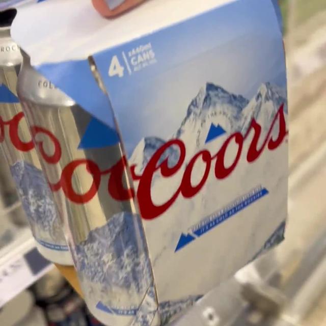 All this snow reminding us of the Rockies 🏔️❄️

#Coors #SnowDay #TheRockies #UKSnow 

Please Drink Responsibly. Brewed in the UK.