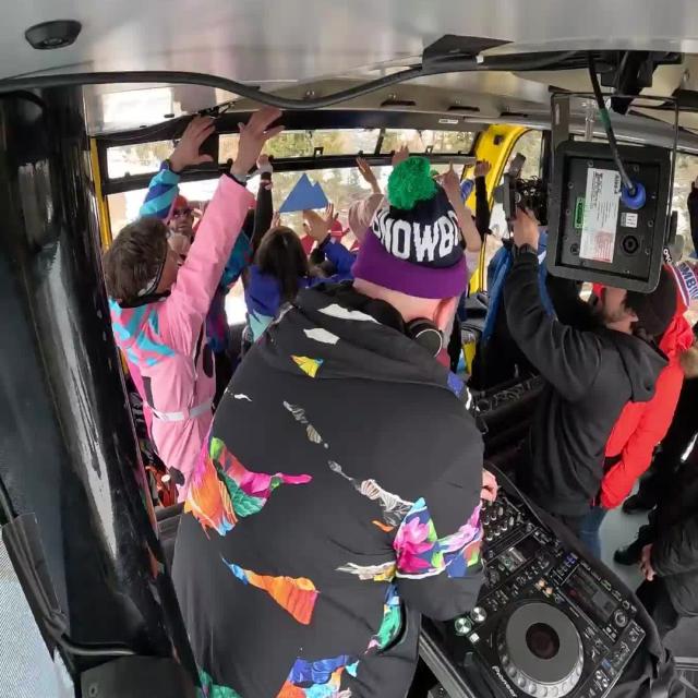 Watch @eatseverything perform his new track ‘Move’ at a surprise gig in a gondola at @snowbombingofficial this year! 🔊❄️

Grab a promo pack of Coors for a chance to win a trip to Snowbombing in 2024 🏂 T&Cs apply* 

*T&Cs: 18+, UK residents. Closes 30.09.23. Wrap up draw 01.10.23 to 30.11.23. See coors.io.tt/winwithcoors/uk 

Please Drink Responsibly