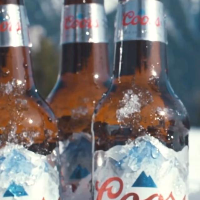 A UK heatwave calls for a mountain cold refreshment 🧊☀️🍺

#coors #keepitfresh #ukheatwave 

Please Drink Responsibly. Brewed in the UK.
