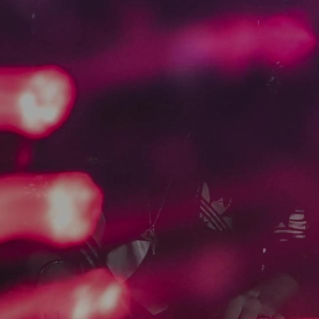We linked up with DJ and producer Eats Everything who tells us how he keeps his music sounding 𝗙𝗥𝗘𝗦𝗛! 🎵

#Coors #KeepItFresh #DJ

Please Drink Responsibly.